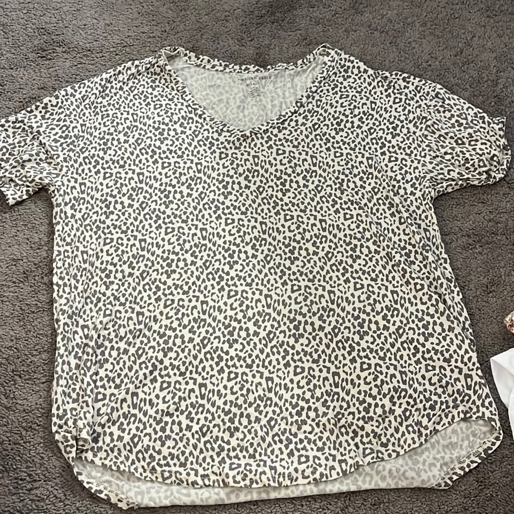 American eagle cheetah soft & sexy tee